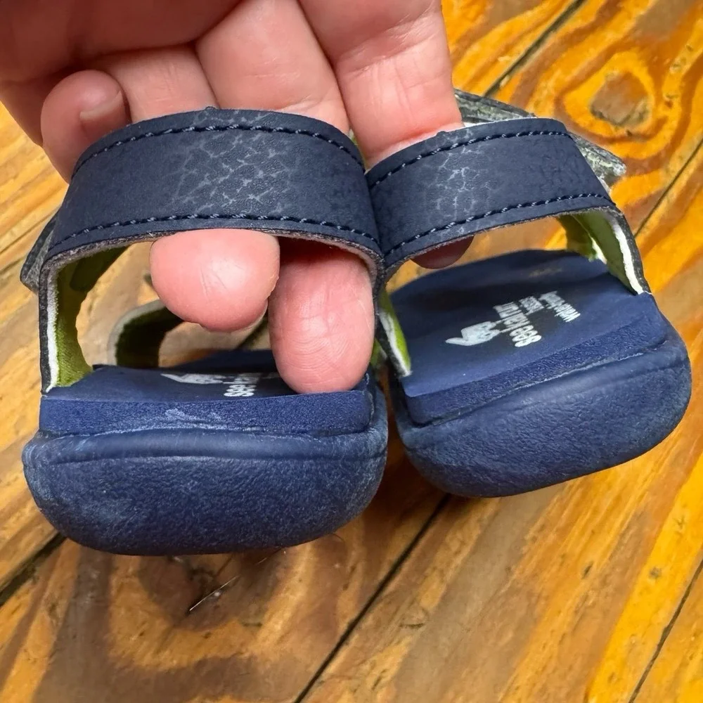 See Kai Run Basic Water Sandals Size 5